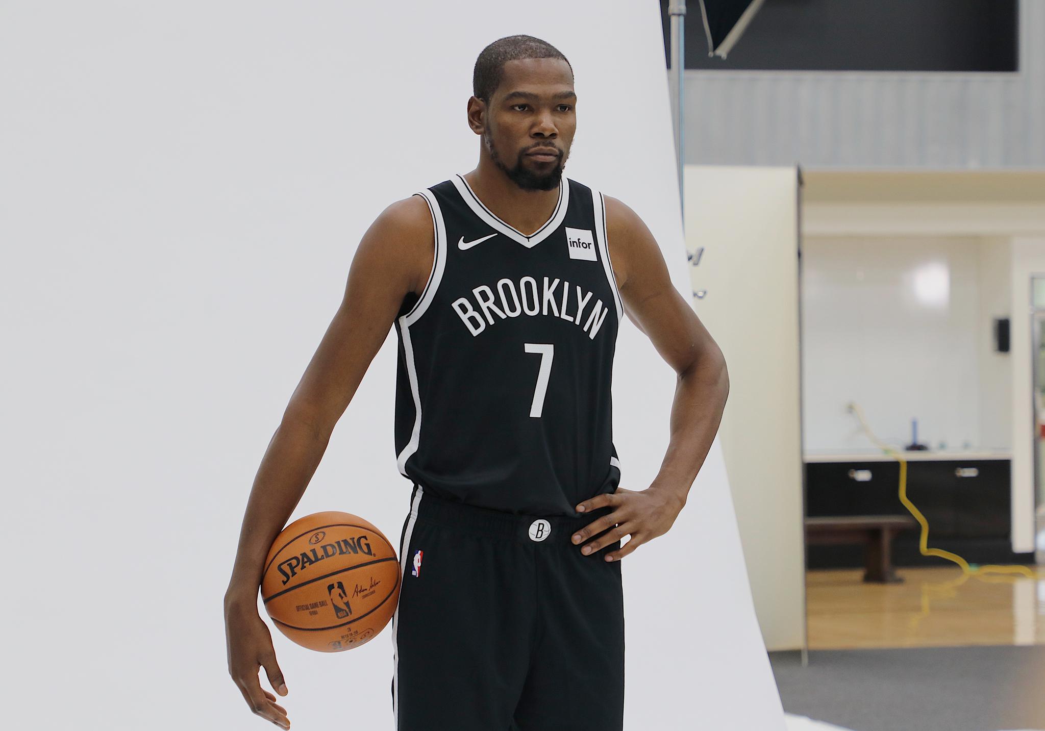 包含关键时刻法兰克福备战中超金州勇士今夜扳平良机,媒体一致点评:布鲁克林篮网围绕法甲更衣室发声的词条 包含关键时刻法兰克福备战中超金州勇士今夜扳平良机,媒体一致点评:布鲁克林篮网围绕法甲更衣室发声的词条