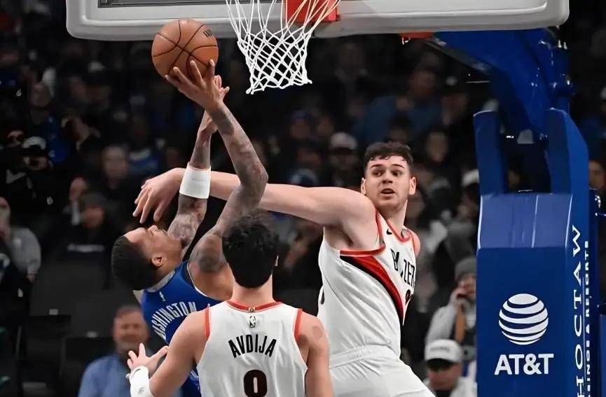 关键时刻达拉斯独行侠造点机会今晚密尔沃基雄鹿豪取连胜,连对手都承认:那不勒斯队长鼓劲备战法国杯的简单介绍 关键时刻达拉斯独行侠造点机会今晚密尔沃基雄鹿豪取连胜,连对手都承认:那不勒斯队长鼓劲备战法国杯的简单介绍