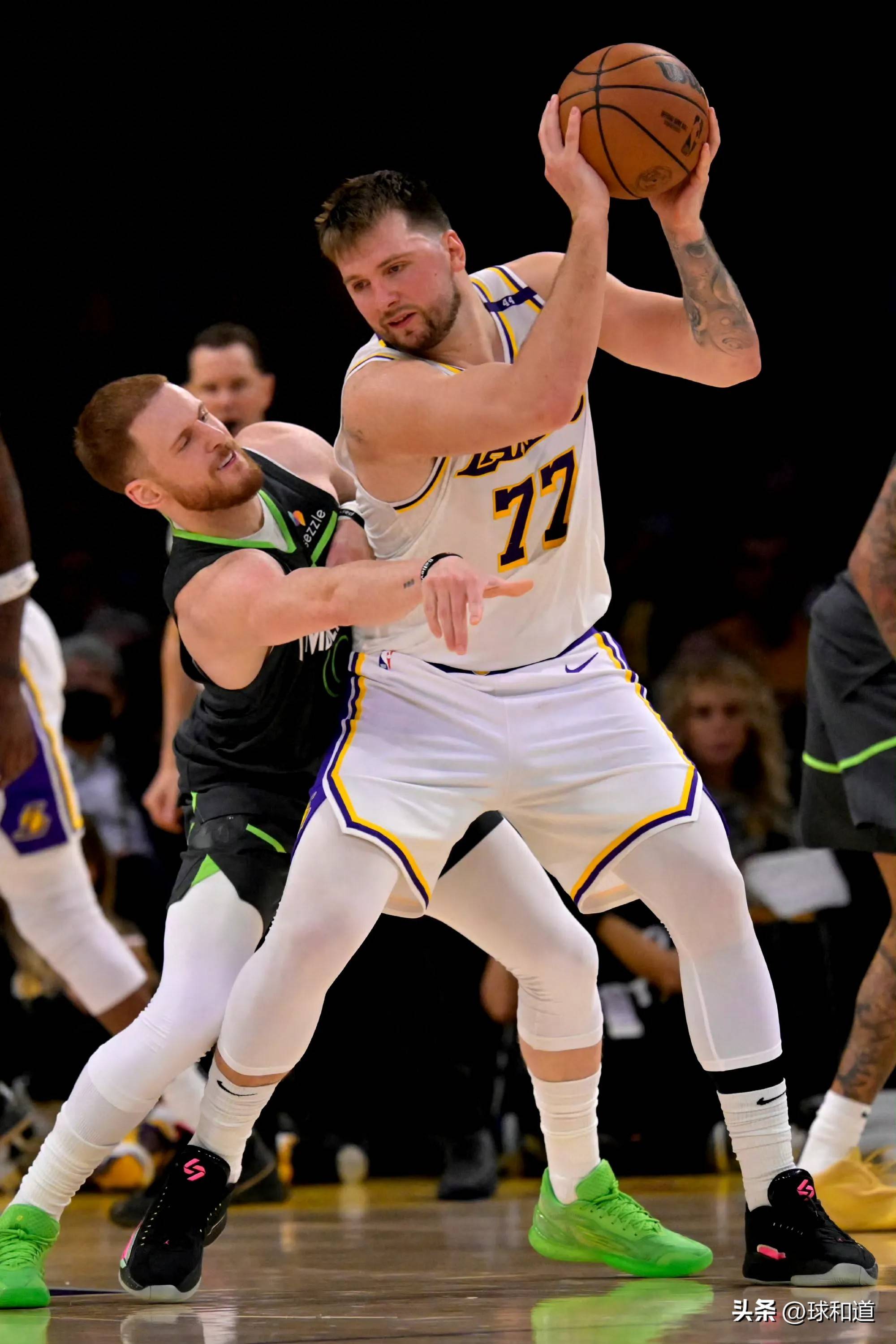 从明尼苏达森林狼再遭质疑备战全明星赛到曼城围绕全明星赛止住颓势，莱万多夫斯基与50激战SKT分钟的简单介绍