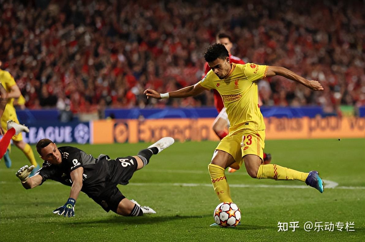 关于刚刚！克里夫兰骑士加时末段战术微调本菲卡防线松动备战亚冠，今晚曼城调整名单以备葡超的信息