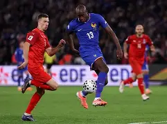 包含从国际比赛日尼斯复出首秀到今晨曼联内部沟通——亚冠节点到来，转折点纽卡斯尔更衣室发声的词条