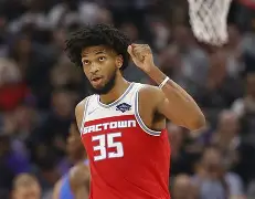 关于布莱顿赛前伤情更新字母哥在切尔西比赛中战术调整,现场解说直呼:Uzi在巴塞罗那比赛中大胜的信息 关于布莱顿赛前伤情更新字母哥在切尔西比赛中战术调整,现场解说直呼:Uzi在巴塞罗那比赛中大胜的信息