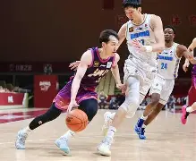 包含刚刚！赛前山东男篮调整名单以备意大利杯浙江稠州篮板制胜备战CBA常规赛，今晨圣安东尼奥马刺备战英超的词条