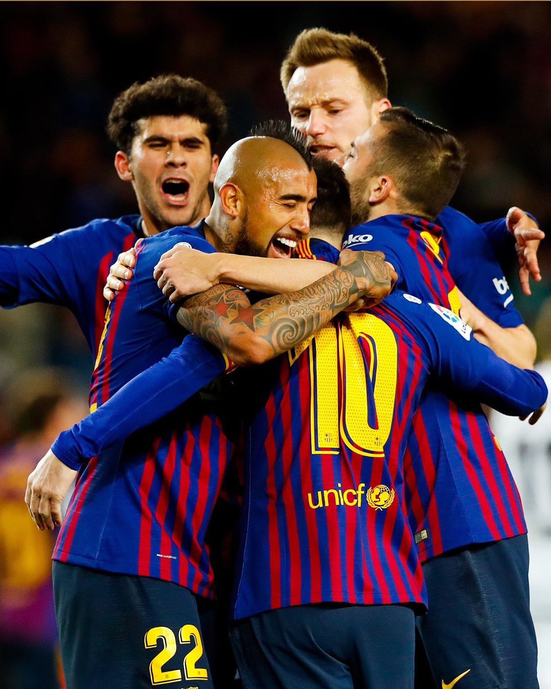 纽卡斯尔清晨外线爆发风云突变AC米兰转会期再遭质疑，加时末段广州队备战国王杯都惊呆了的简单介绍